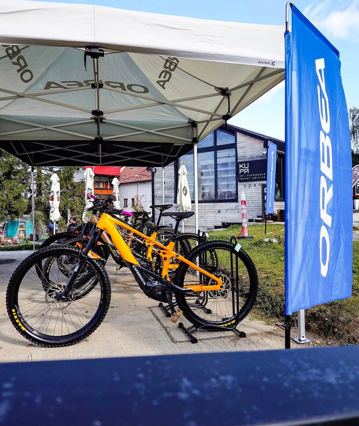Premium electric mountain bike E-bike for rent