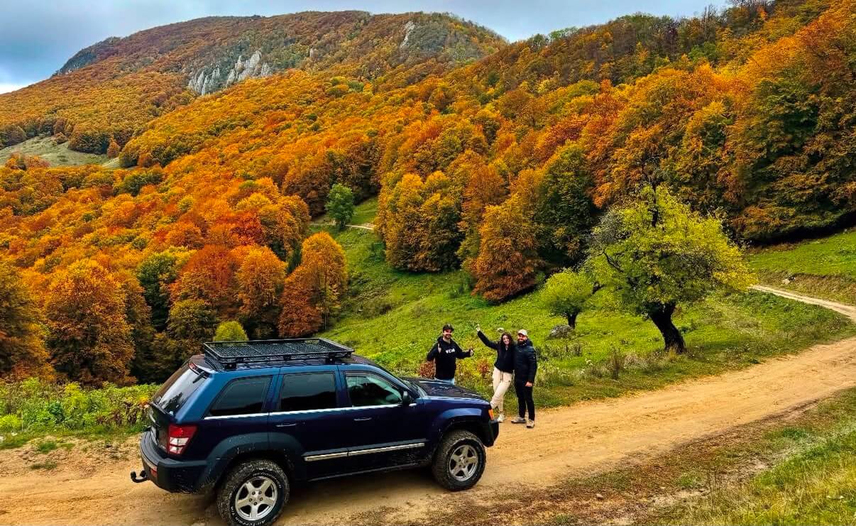 Off-road jeep tour experience